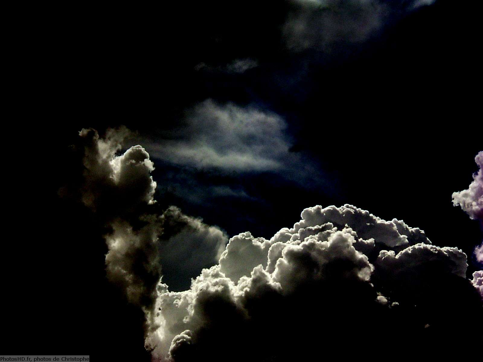 Nuages noirs