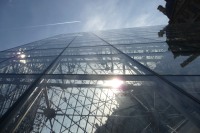 Mur de la pyramide du Louvre