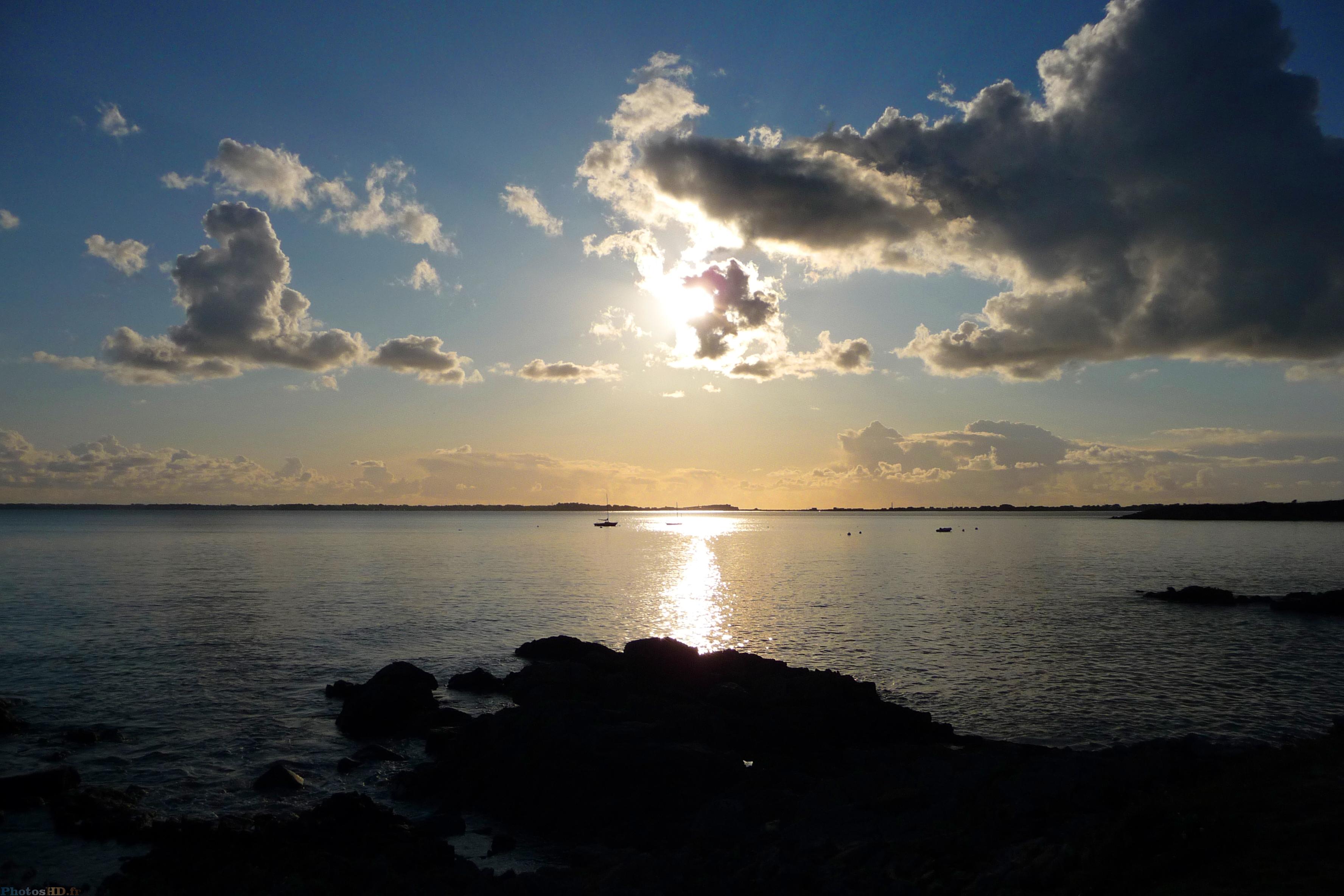 Le soleil et les nuages